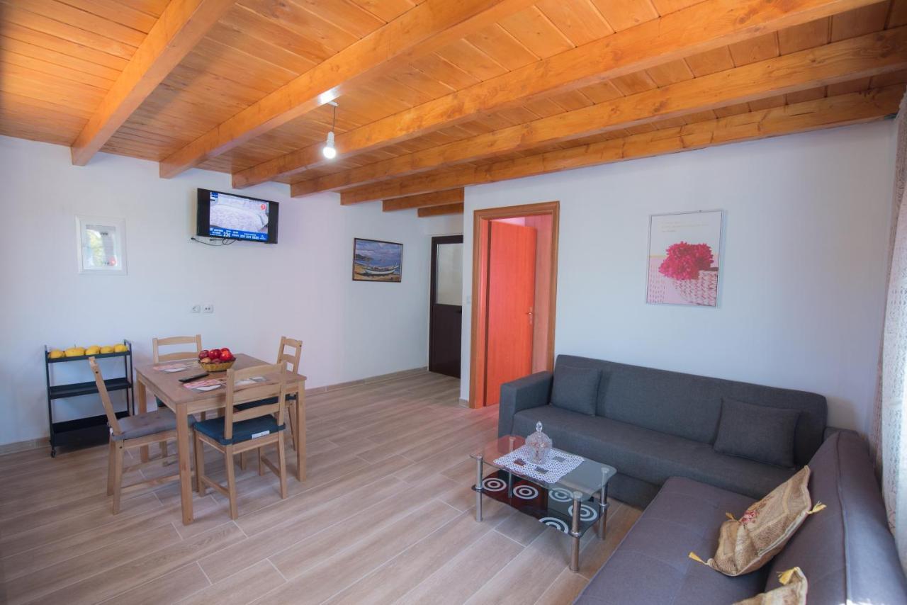 Basil & Guest House Lazarata Экстерьер фото